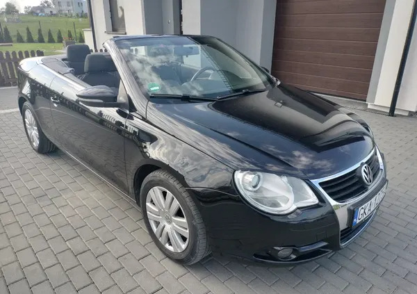 volkswagen eos brzeziny Volkswagen Eos cena 21999 przebieg: 213000, rok produkcji 2009 z Brzeziny